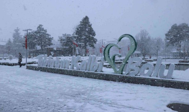 Bolu kent merkezi beyazlara büründü