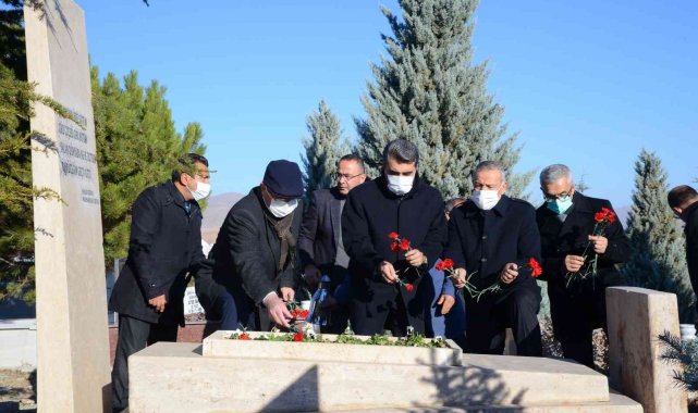 Bozlak ustası Muharrem Ertaş, mezarı başında anıldı