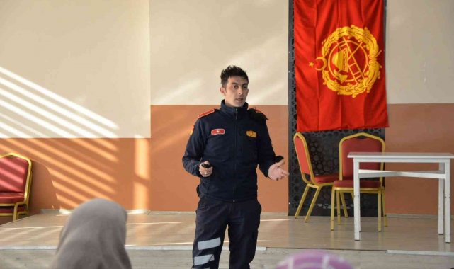 Bozüyük&#039;te ev hanımlarına &quot;Yangın ve Geri Dönüşüm&quot; Semineri