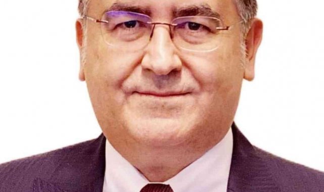 Brüksel Büyükelçisi Hasan Ulusoy öğrencilere kariyer tavsiyelerinde bulundu