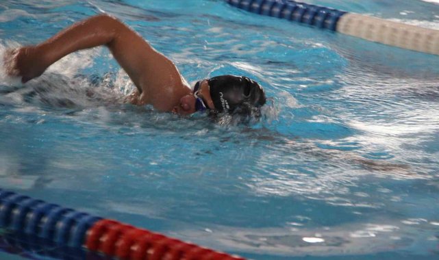 Bu defa rekabet havuzda yaşandı