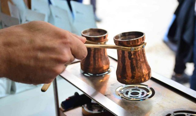 Bu festivalde yalnızca kahve içilmiyor, kahvenin tarihi yolculuğuna da çıkılıyor