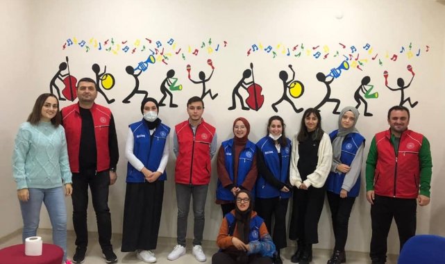 Bu merkezi gençler yeniliyor