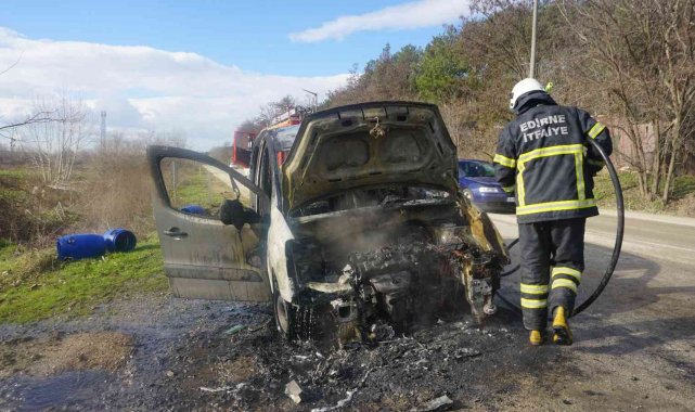 Bulgar vatandaşın aracı yandı