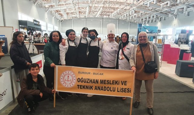 Burdurlu öğrenciler uluslararası yarışmaya damga vurdu
