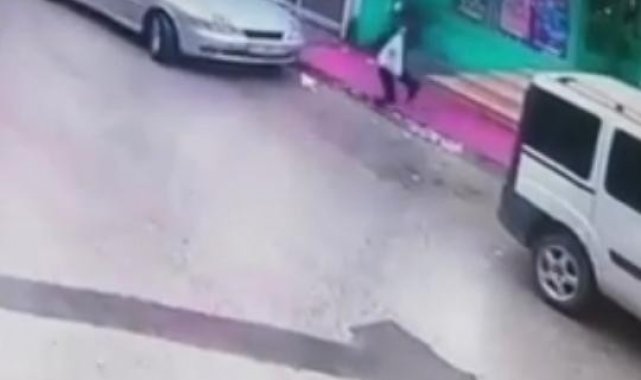 Bursa'da elektrikli soba hırsızlığı kamerada