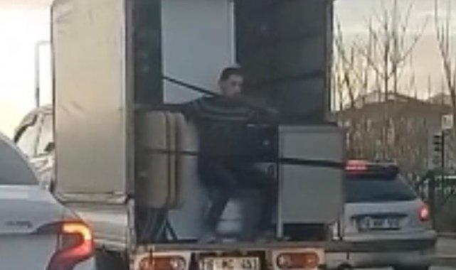 Bursa'da taşımacılıkta son nokta.. Canlarını hiçe saydılar