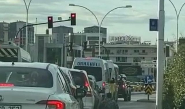 Bursa&#039;da trafikte yaşanan tehlikeli anlar kameralara yansıdı