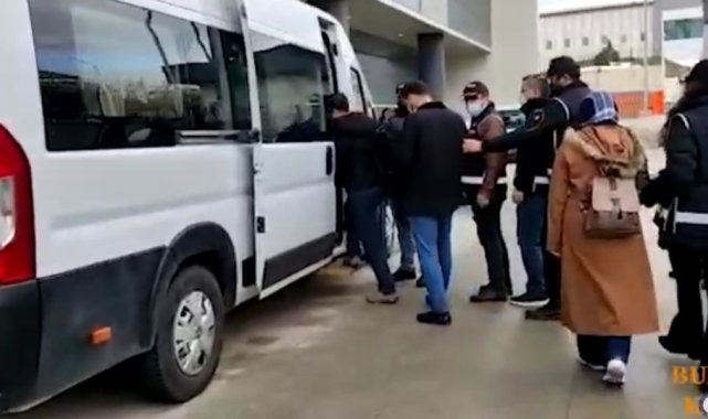 Bursa'daki 'gaybubet evleri'ne şok baskın