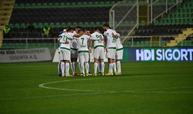 Bursaspor sahasında Manisa FK'yı konuk edecek