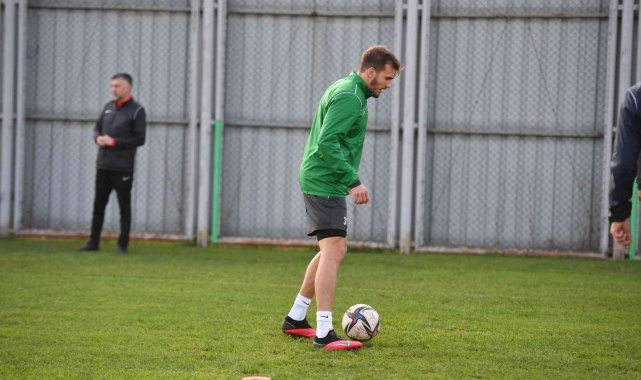 Bursaspor'da Ali Aköz yönetiminde Ümraniyespor maçı hazırlıkları sürdü