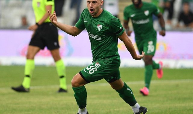 Bursaspor'da Burak Altıparmak takıma geri dönüyor
