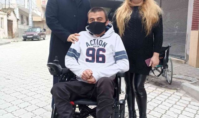 Büyükşehir engelli gencin yüzünü güldürdü