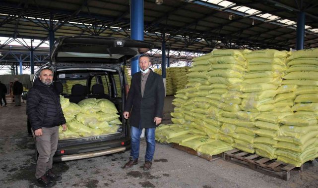 Büyükşehirden çiftçilere bin 500 ton gübre desteği
