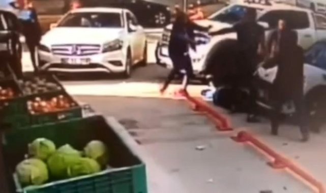 Cadde üzerinde baba oğula dehşeti yaşatan şüpheli adliyeye sevk edildi