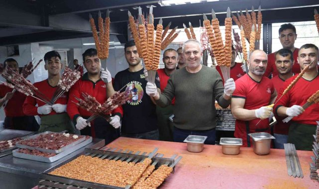 Çadırda kebapçılığa başladı, şimdi milyonlara ulaşıyor