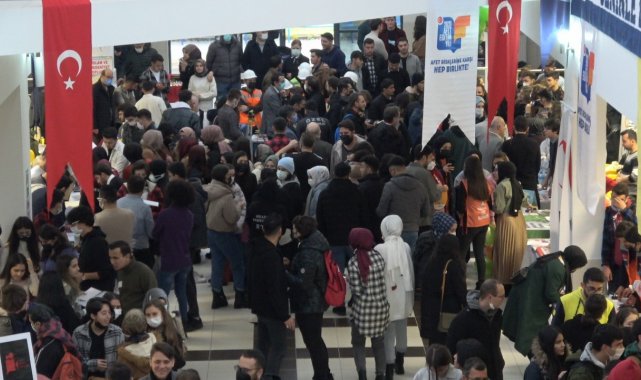 ÇAKÜ'de öğrenci toplulukları kapılarını açtı, öğrenciler büyük ilgi gösterdi