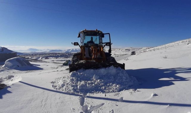 Çaldıran&#039;da karla mücadele çalışmaları