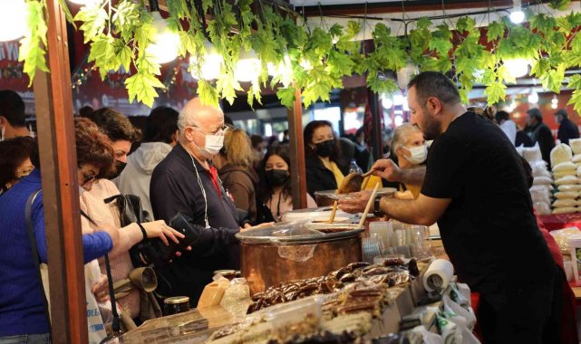 Cam Piramit'te yeni yıl coşkusu