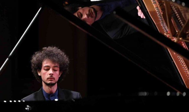 Can Çakmur, Antalya Piyano Festivali'nde sanatseverlerle buluştu