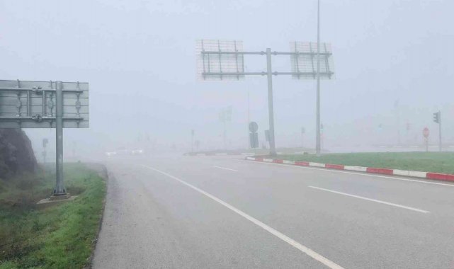 Çan'da sis sürücülere zor anlar yaşattı