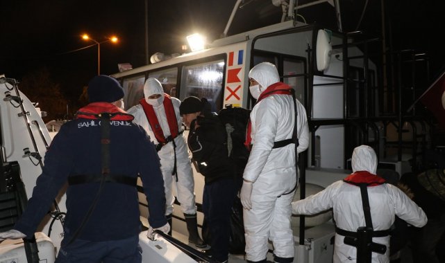 Çanakkale açıklarında 43 düzensiz göçmen kurtarıldı