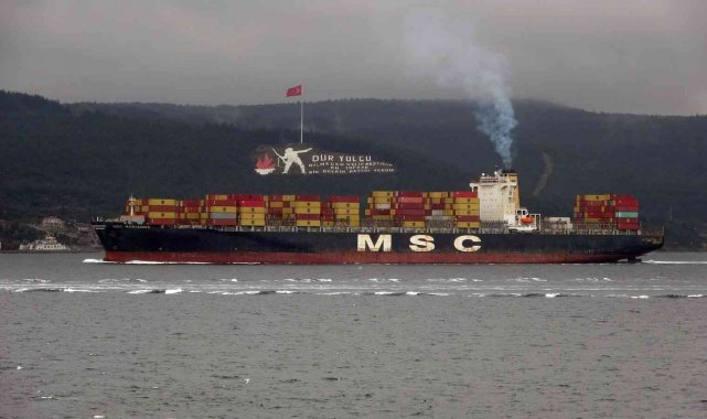 Çanakkale Boğazı tek yönlü gemi trafiğine kapatıldı