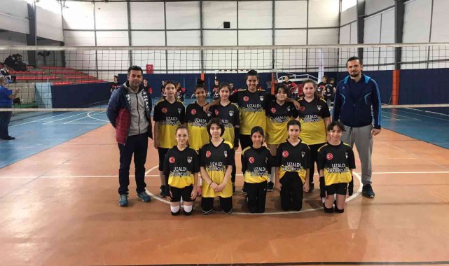 Çaycumaspor mini kızlar ilk oyununda rakibini ezdi geçti