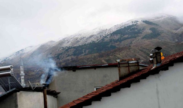 Çelikhan Akdağ'a ilk kar düştü