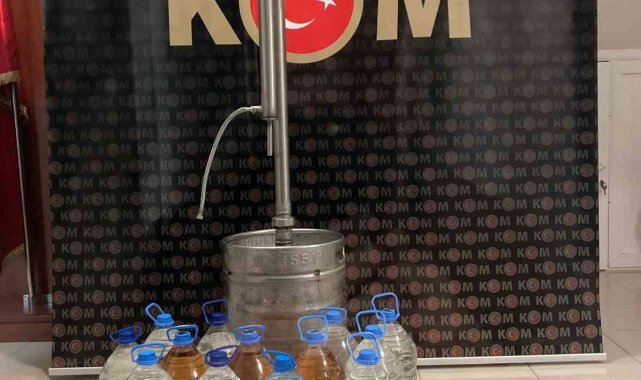 Çeşme'de sahte içki operasyonu