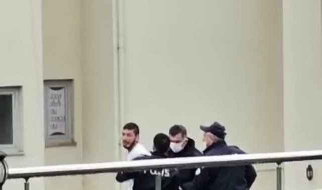 Cezaevine götürüldüğü esnada adliyeden kaçmaya çalıştı