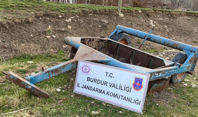 Çiftçinin tesviye makinesini çalan şüpheliler yakalandı