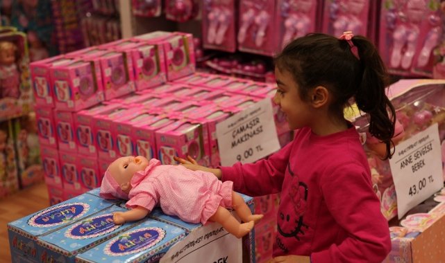 Çin'den ithal edilen plastik oyuncaklarla ilgili tehlike uyarısı