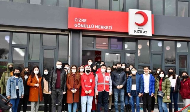 Cizre Gönüllü Merkezinde gençler hem öğreniyor hem de sosyal aktivitelerde bulunuyor