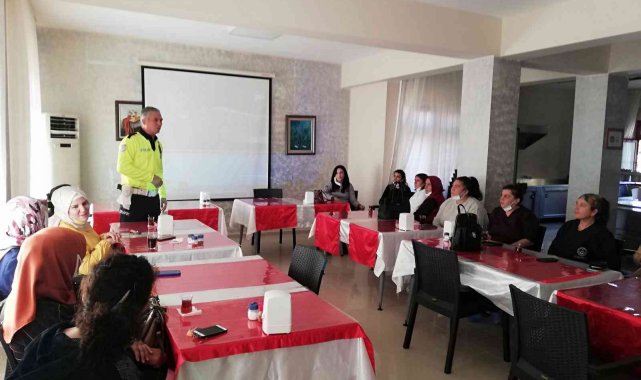 Çocuk Destek Merkezi Müdürlüğü personeline trafik eğitimi verildi