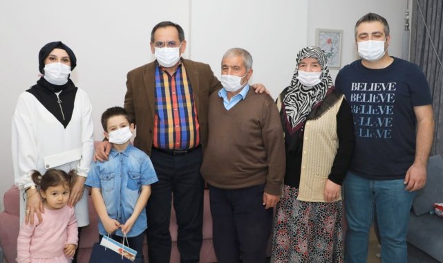 Çocukların hediyesi Başkan Demir'den