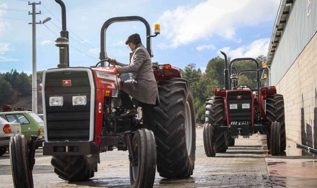 Çocukluğunda hayal edip çizdiği yerli traktörü üretip Afrika ülkelerine ihraç ediyor