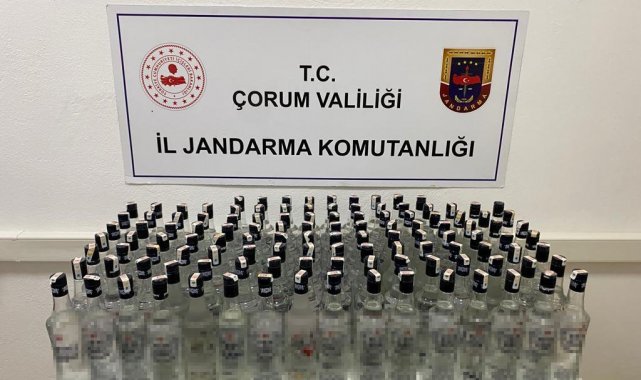 Çorum'da 123 şişe bandrollü sahte rakı ele geçirildi