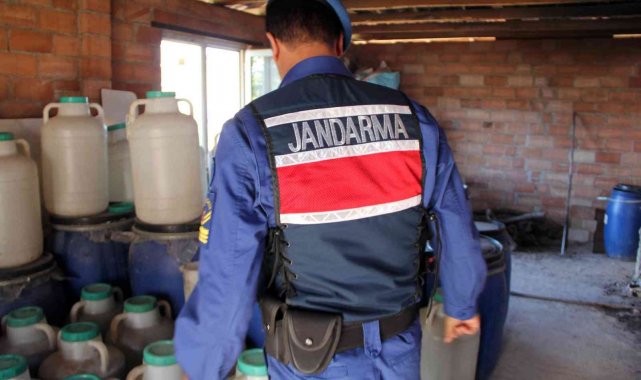 Çorum&#039;da kaçak içkiye göz açtırılmıyor: 1 yılda 43 bin 350 litre sahte-kaçak içki ele geçirildi