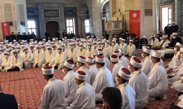 Çukurova&#039;da 71 hafız için taç giyme ve icazet töreni