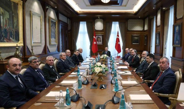 Cumhurbaşkanı Erdoğan, Türk-İş heyetini kabul etti