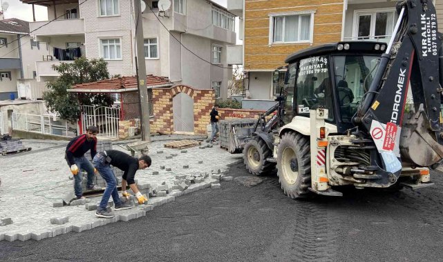 Darıca'da güvenli ulaşım için asfalt ve parke çalışması