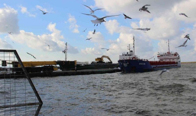 Denize düşen Azeri personelin arama çalışmalarına fırtına engeli