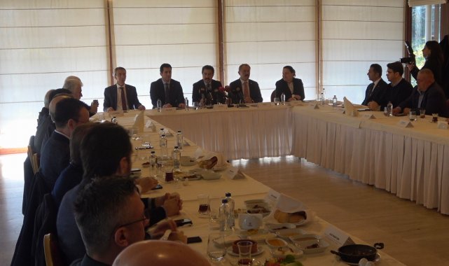 Denizli AK Parti yeni Türkiye ekonomi modelini oda ve STK&#039;lara anlattı