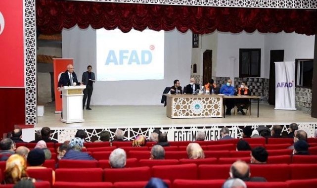 Depremzedelere konutların anahtar teslimi törenle yapıldı