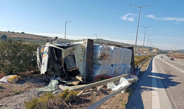 Devrilen kamyonun sürücüsü yaralandı