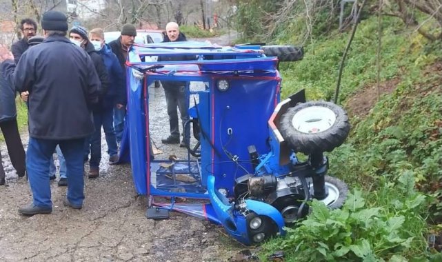 Devrilen patpatta iki kişi yaralandı