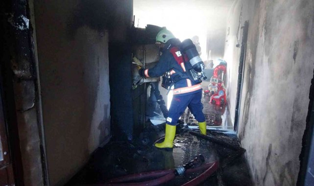 Devrilen soba evi küle çevirdi