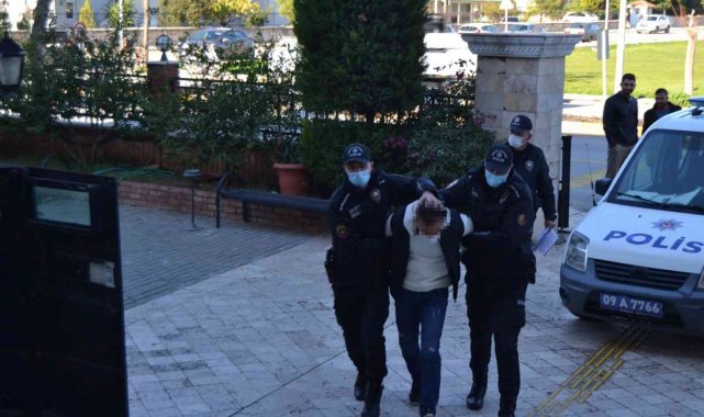 Didim'de doktora kafa atan saldırgan adliyeye sevk edildi