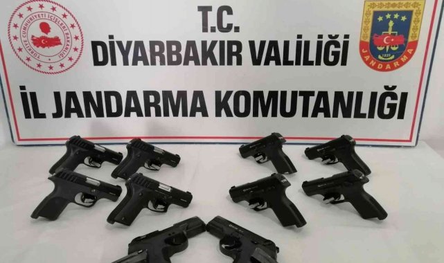 Diyarbakır'da 10 adet ruhsatsız tabanca ele geçirildi